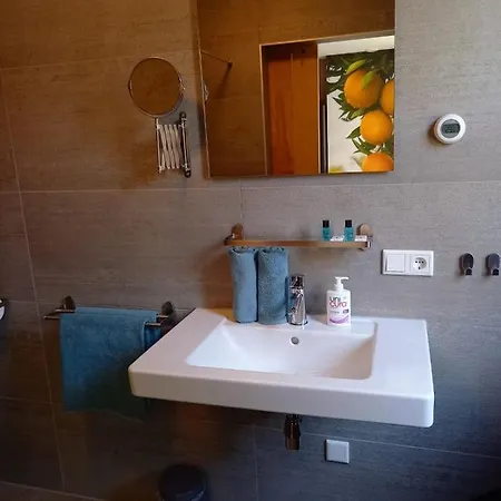Os Mundos Bed & Breakfast